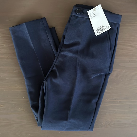 Boys H&M Dress Pants (6-7Y) - Picture 2 of 3